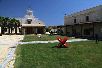 Im Innenhof des Castillo de Santa Catalina in Cádiz