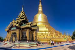 Die Shwemawdaw Pagode in Bago ist mit 114 m Höhe die größte Tempelanlage in Myanmar