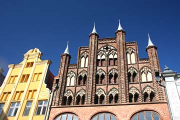 Giebel des "Wulflamhaus" am "Alten Markt" in Stralsund, Mecklenburg-Vorpommern