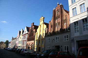 schöne Bürgerhäuser am "Alten Markt" in Stralsund, Mecklenburg-Vorpommern