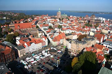 Blick vom Turm der Marienkirche auf Stralsund, Mecklenburg-Vorpommern