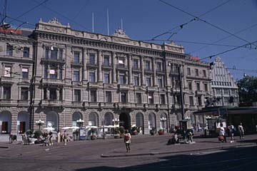 am Paradeplatz in Zürich