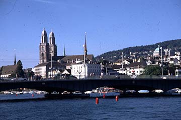 die Quai-Brücke über die Limmat in Zürich